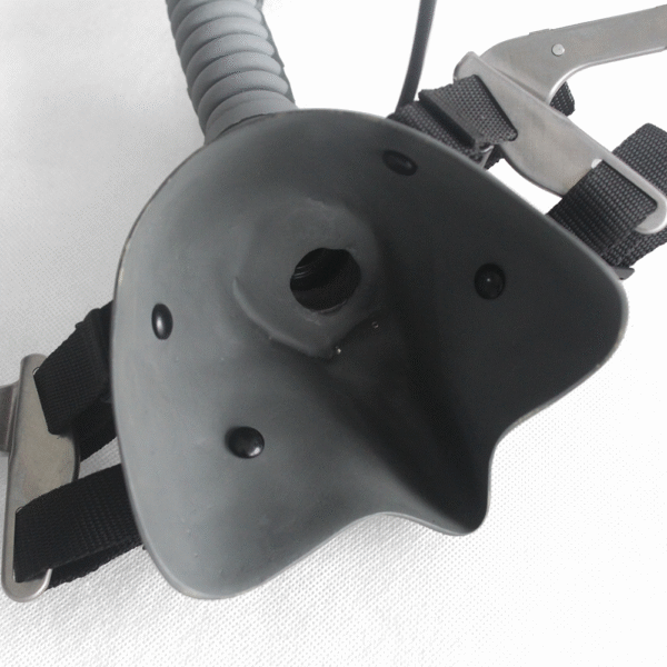 HGU-33 Top Gun Viper Flight Helmet Movie Prop - Image 23